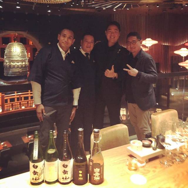 Youngbock Lee with the beverage team at KOMA Singapore